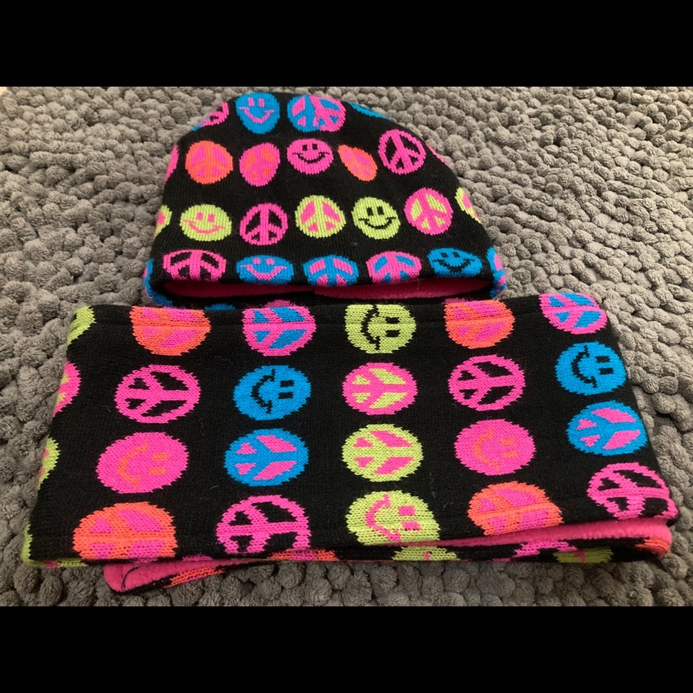 Bundle of Beanie & Scarf